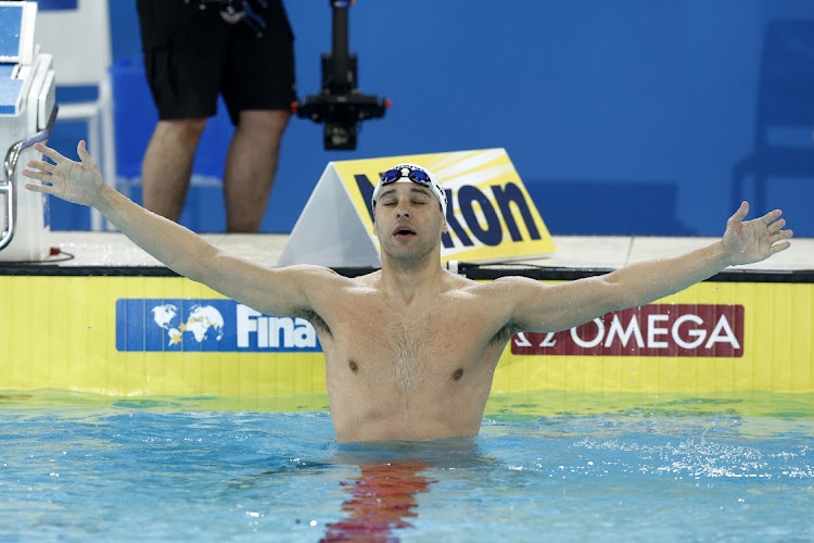 Chad le Clos celebrates winning gold in the men's 200m butterfly at the world short-course championships in Melbourne on Thursday.