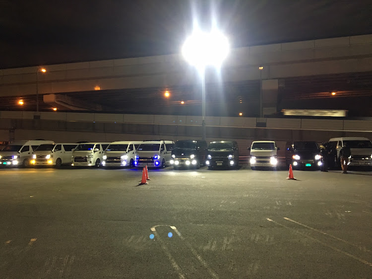 ハイエースワゴンのオフ会に関するカスタム事例の投稿画像6枚目