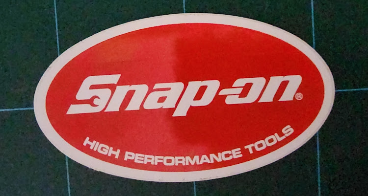カローラレビンのカッティングステッカー・ワゴンR スティングレー MH23S・Snap-onに関するカスタム事例の投稿画像2枚目