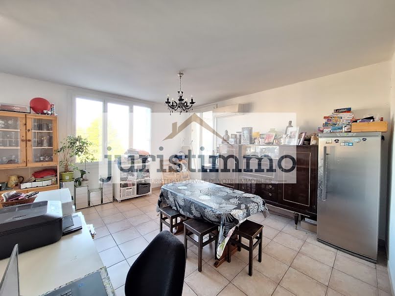 Vente appartement 6 pièces 93.99 m² à Pierrelatte (26700), 77 000 €