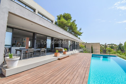 Maison avec piscine 1