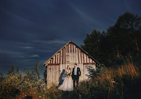 Fotógrafo de casamento Roman Vendz (vendzart). Foto de 30 de março 2022