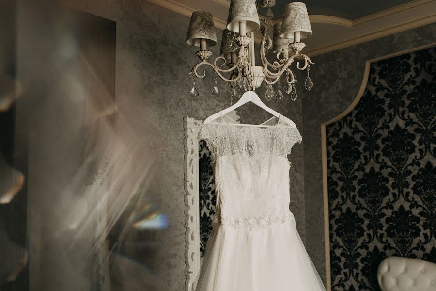 Fotografo di matrimoni Kristina Lebedeva (krislebedeva). Foto del 5 aprile 2019