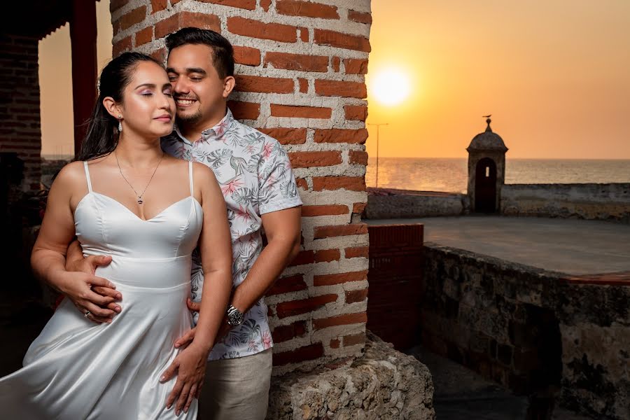 Vestuvių fotografas Carlos Roa (carlyroaph). Nuotrauka 2023 kovo 29