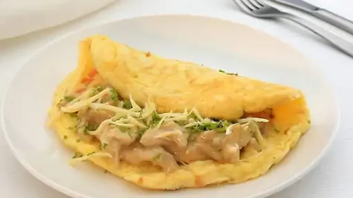 Creamy Chicken Omelette