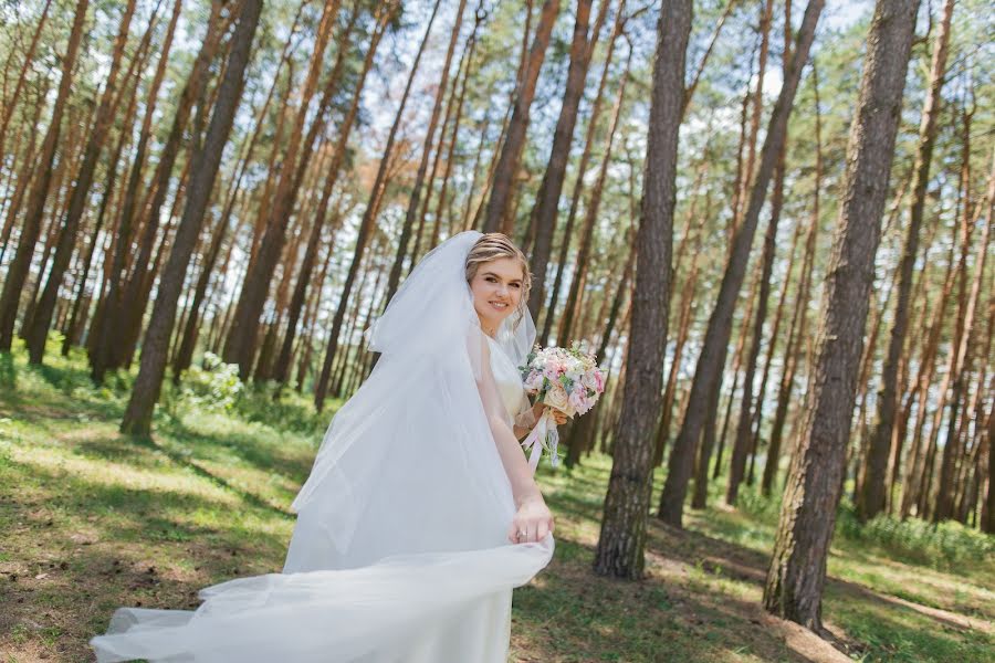 Wedding photographer Vitaliy Syromyatnikov (syromyatnikov). Photo of 13 July 2018