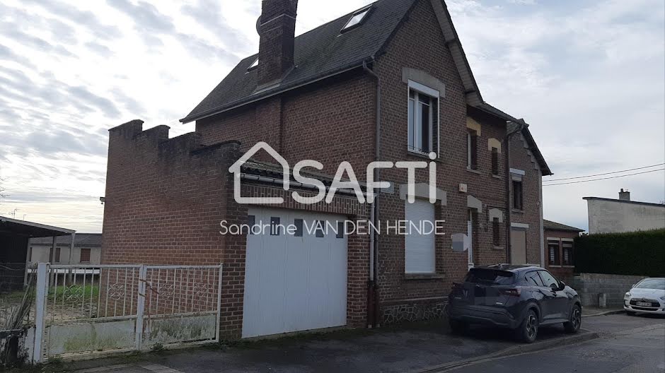 Vente maison 5 pièces 99 m² à Hirson (02500), 86 000 €