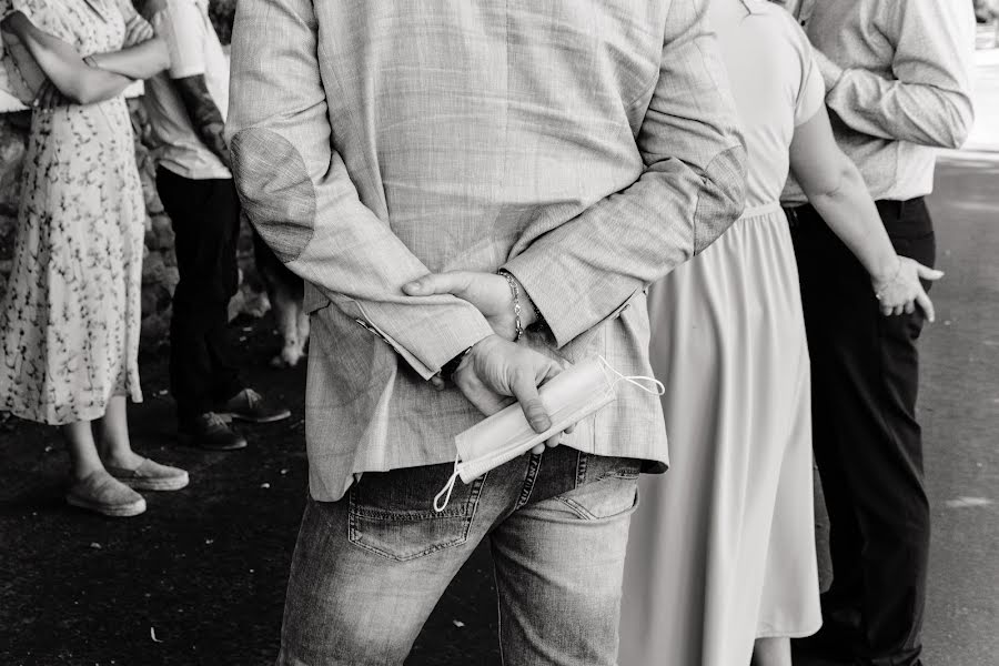 Fotógrafo de casamento Yuliya Loginova (shinigami). Foto de 26 de outubro 2020