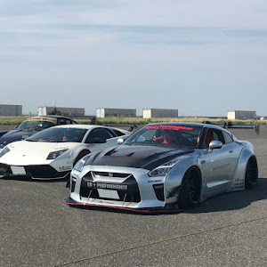 NISSAN GT-R R35