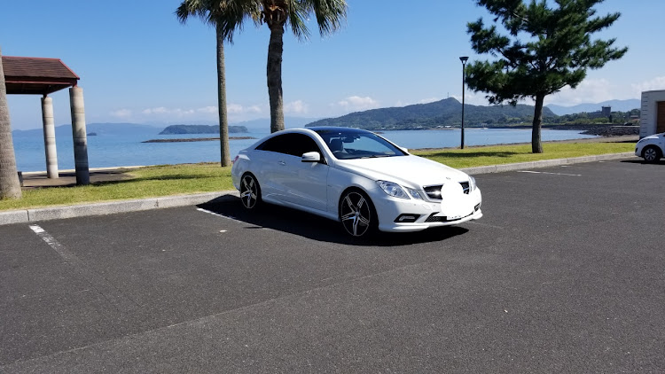 Eクラス クーペの鹿児島・メルセデス・ベンツ・海と愛車・ドライブ・一人撮影会に関するカスタム事例の投稿画像1枚目