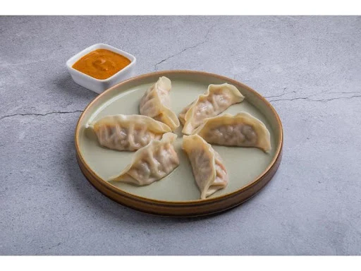 Steamed Chilli Cheese & Veg Momos - 6 Pcs