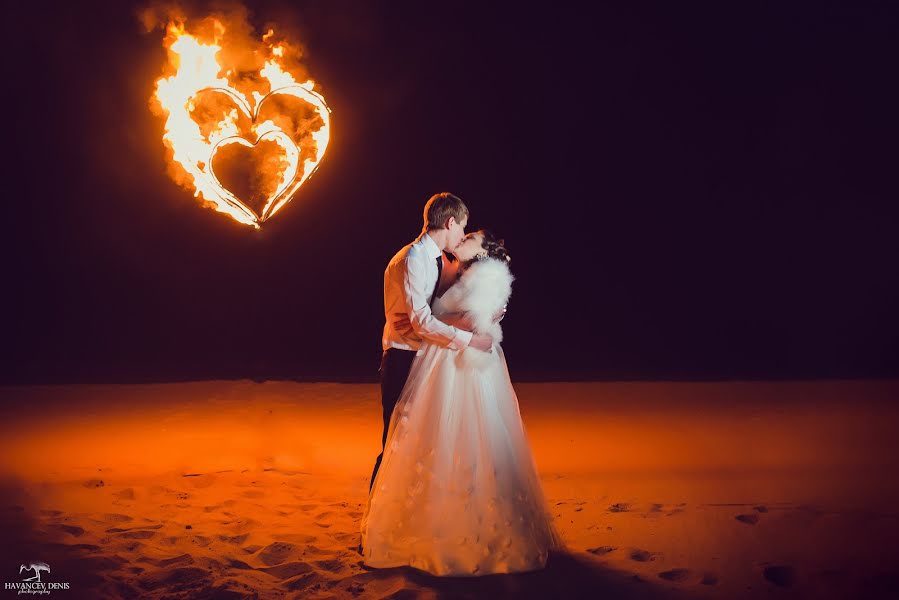 Fotógrafo de casamento Denis Khavancev (havancevdenis). Foto de 8 de abril 2017