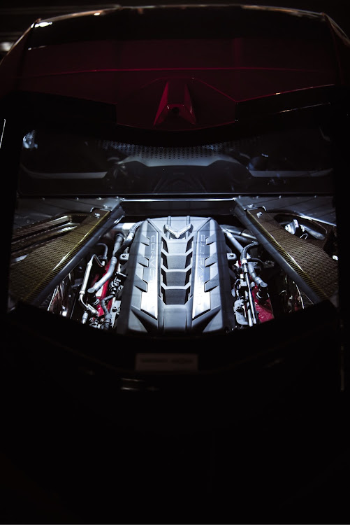 コルベット クーペのかっこいい・コルベットC8・戦闘機みたい・ピックアップに選ばれたい・ピックアップされたいに関するカスタム事例の投稿画像5枚目