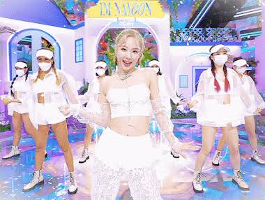 Netizens Shocked After Realizing TWICE Nayeon's Outfit For POP Was Made  From A Designer Towel - Koreaboo