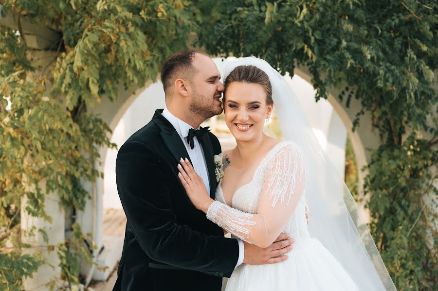 Wedding photographer Răzvan Baluș (razvanbalus). Photo of 19 December 2023