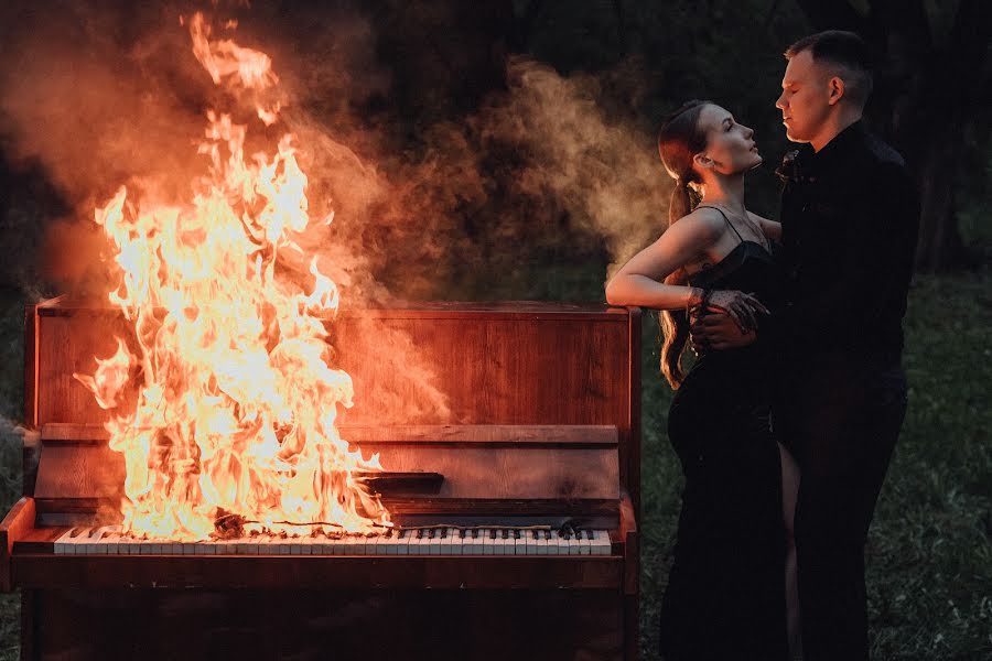 Bryllupsfotograf Denis Andreev (fartovyi). Bilde av 2 juni 2022