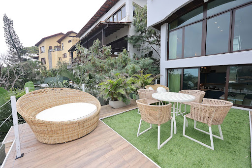 House with pool and garden 5