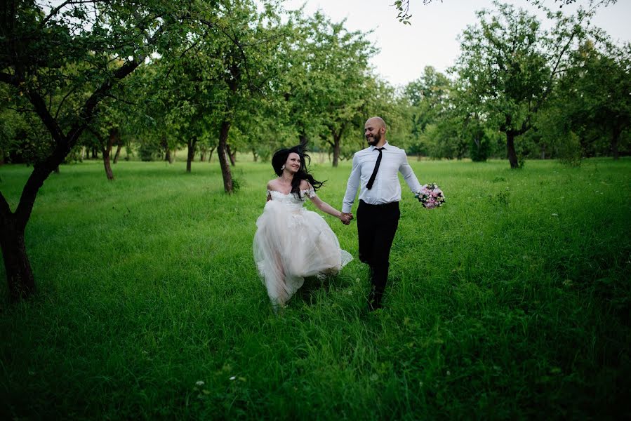 結婚式の写真家Aleksandr Mann (mokkione)。2019 5月7日の写真
