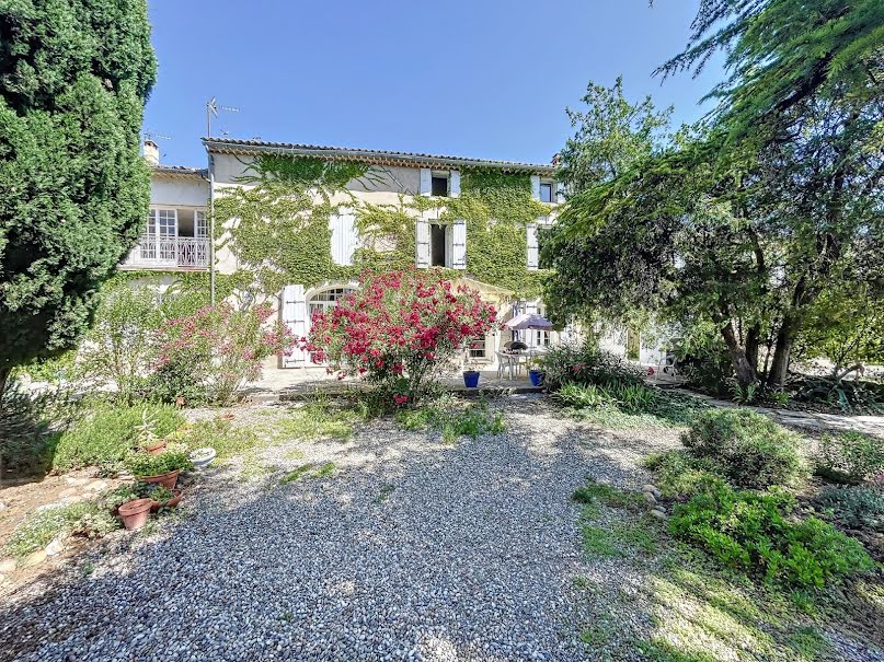 Vente maison 7 pièces 400 m² à Saint-Saturnin-lès-Avignon (84450), 1 510 000 €