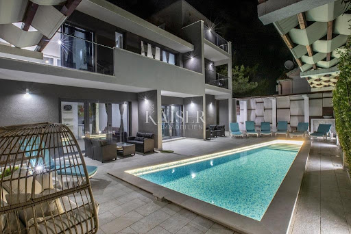 Maison avec piscine et jardin 3