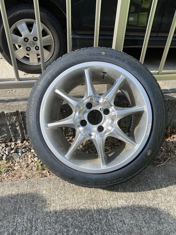 ソニカのサクラと愛車・タイヤ交換・ひっぱりタイヤに関するカスタム事例の投稿画像4枚目