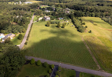 Propriété avec piscine et jardin 5