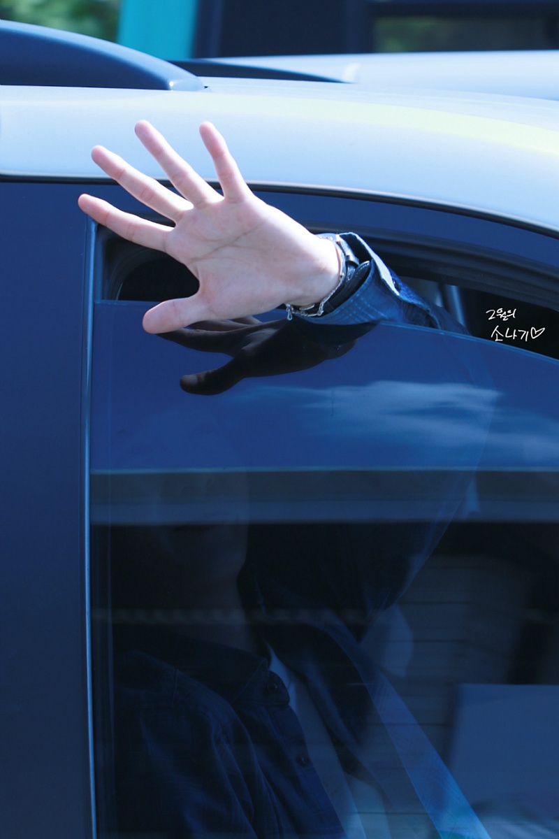 changsub hands