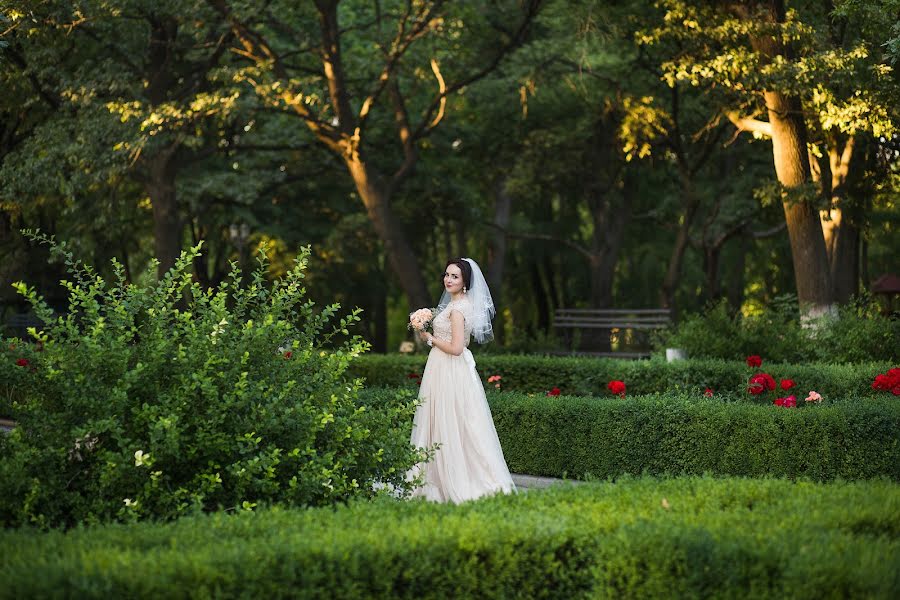 Fotógrafo de casamento Oksana Bilichenko (bili4enko). Foto de 15 de agosto 2017