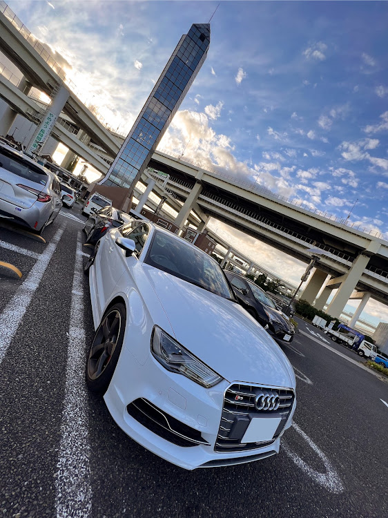 S3 セダンのmakeover・APR stage1・iPhoneの超広角・転勤に関するカスタム事例の投稿画像2枚目