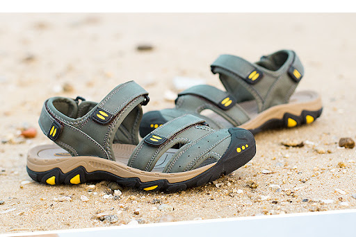 Title 7, Mens Genuine Leather Beach Shoes Breathable Ca...