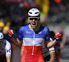 Arnaud Démare houdt Tim Wellens met ultieme jump (na finishfoto) van winst in openingsrit Parijs-Nice