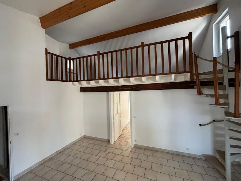 Location  appartement 4 pièces 114 m² à Chateau-thierry (02400), 780 €