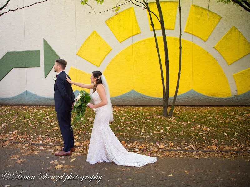 Fotógrafo de bodas Dawn Stenzel (stenzelphotogra). Foto del 9 de mayo 2019