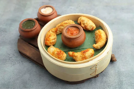 Chicken Fried Peri Peri Momos (6 pcs)