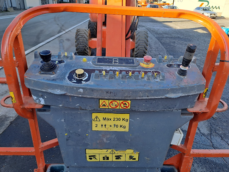 Picture of a JLG 800AJ