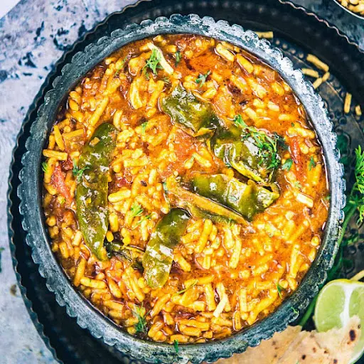 Sev Tamatar Sabzi