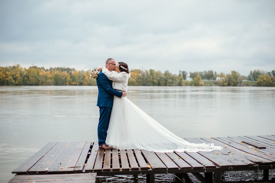 Fotógrafo de casamento Judit Kovács-Lajtár (lajtarjuditphoto). Foto de 15 de fevereiro 2021