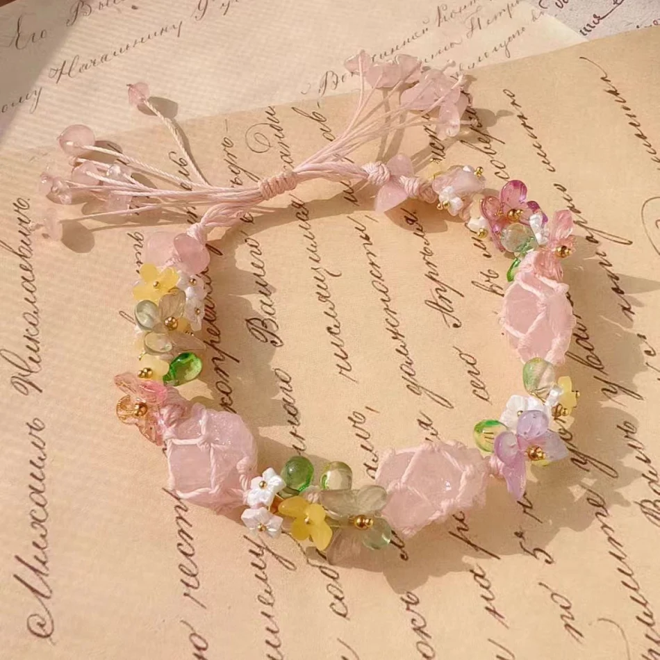 Bracelet Papillon Tissé à la Main, Magnifique et Exquis, Bracelet de Transport, Un Accessoire Idéal pour un Style Unique et Élégant.