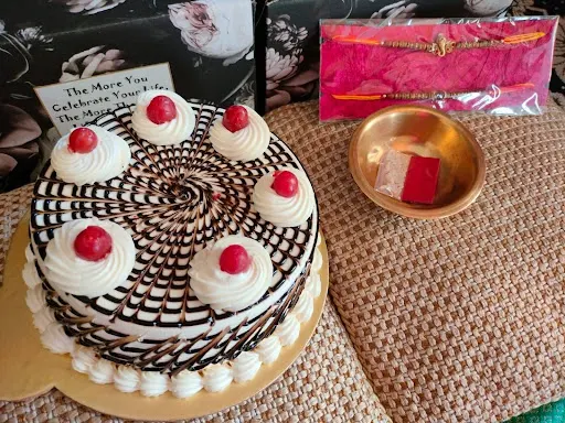 Butterscotch Cake [500 Gram] With Rakhi