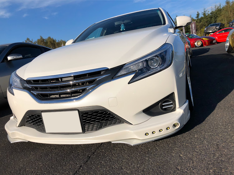 車好きBOYさんが投稿したマークX・シャコタン・エアロ・LEDに関するカスタム事例の投稿画像1枚目