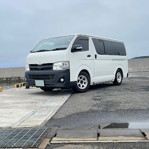 ハイエースバン KDH206V