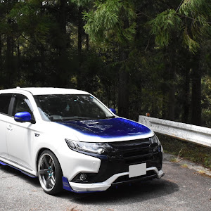 アウトランダーPHEV GG2W