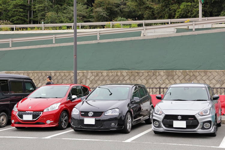 スイフトスポーツの208gtiに関するカスタム事例の投稿画像2枚目