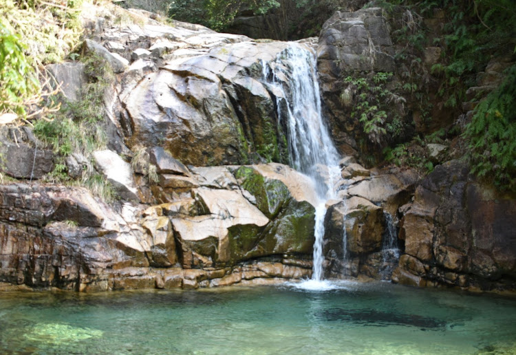 ジムニーの滝活・白糸の滝・錦龍の滝・久し振りに登山・瀬戸内の海に関するカスタム事例の投稿画像6枚目