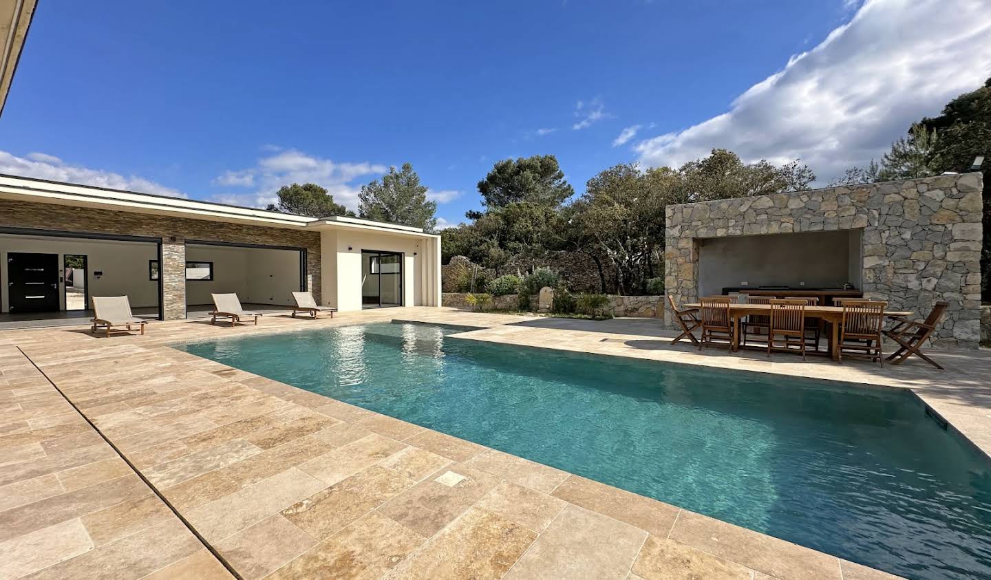 Villa avec piscine et terrasse Nimes