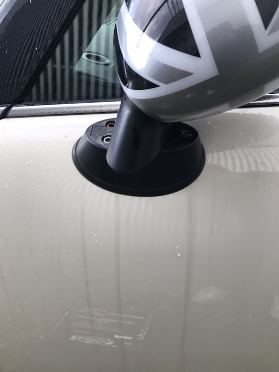 BMW ミニのミラー作動不良・ガタガタガタガタ・スタートに戻る・結局原因は？・今日は何もしてない日ですよ（笑）に関するカスタム事例の投稿画像2枚目