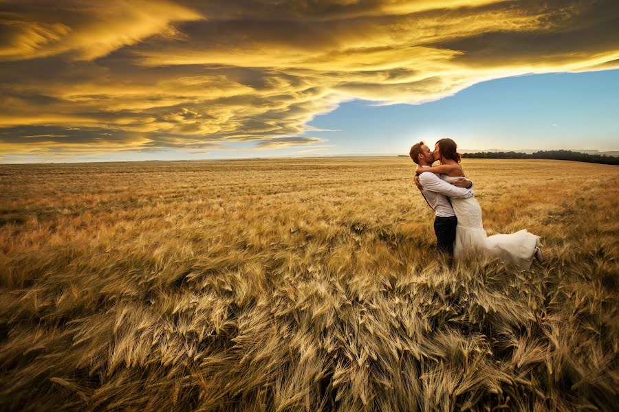 Fotógrafo de casamento Tamás Dóczi (aeterno). Foto de 21 de fevereiro 2019