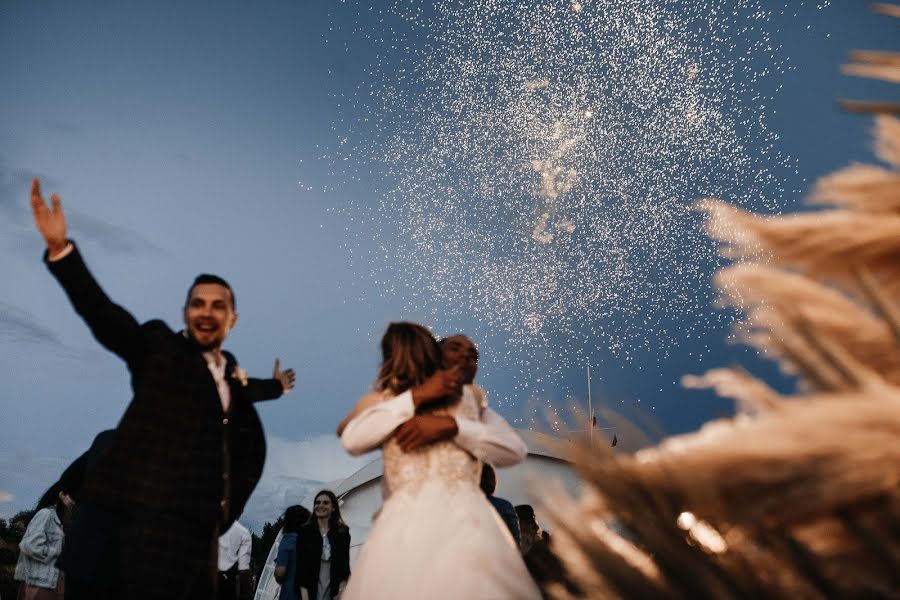 Wedding photographer Yulya Litvinova (youli). Photo of 19 December 2019