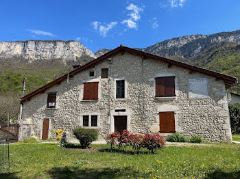 maison à La riviere (38)