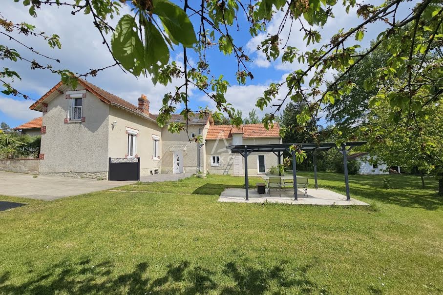 Vente maison 6 pièces 151 m² à Pannes (45700), 204 000 €